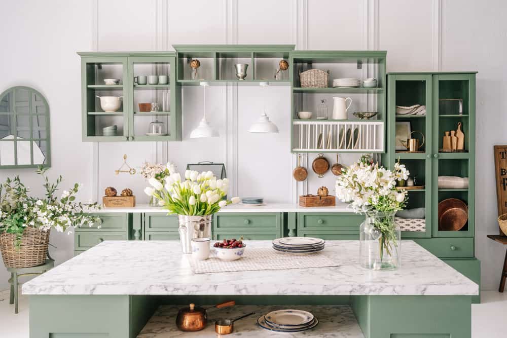 Mix of cabinets
