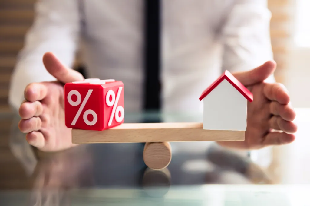 Interest Rates and the Housing Cycle