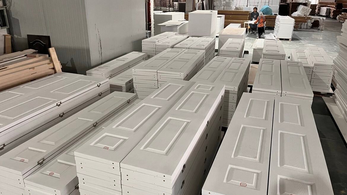 Molded doors in the UWG factory